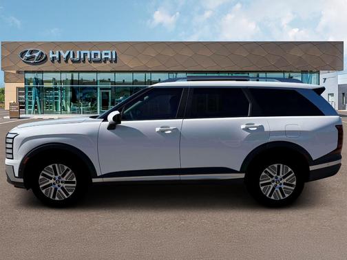 White 2026 Hyundai Palisade Hybrid 7P