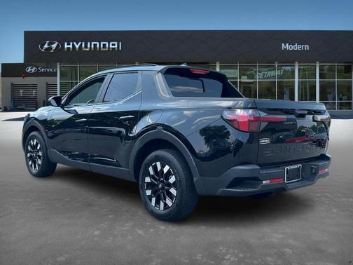 2025 Hyundai SANTA CRUZ SEL Activity