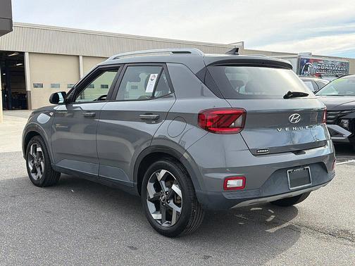 2021 Hyundai VENUE SEL