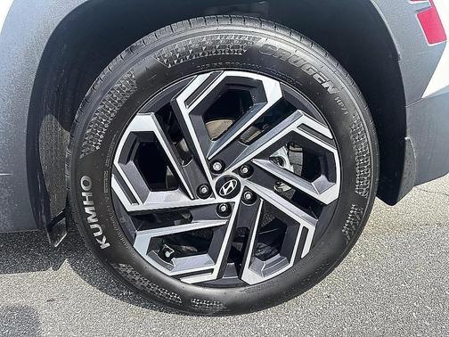 White 2025 Hyundai TUCSON Limited