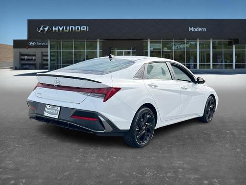 2026 Hyundai ELANTRA SEL