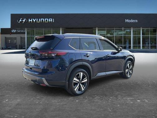 2025 Nissan Rogue SL