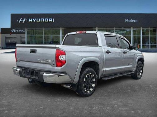 2017 Toyota Tundra SR5