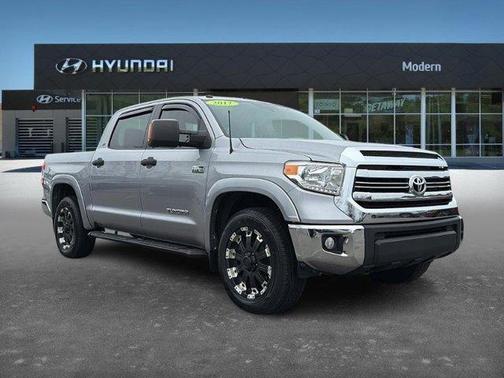 2017 Toyota Tundra SR5