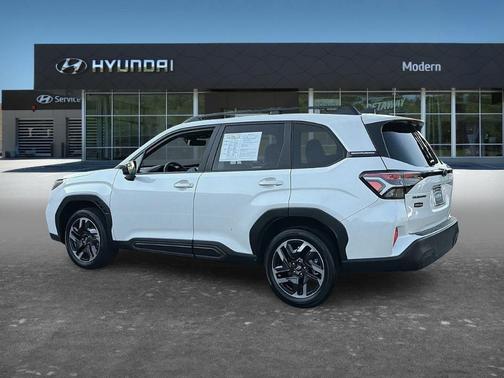 White 2025 Subaru Forester Limited