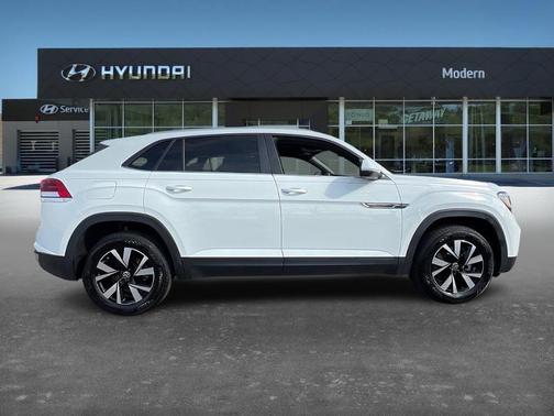 2023 Volkswagen Atlas Cross Sport 2.0T SE