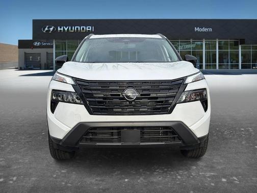 Everest White P 2026 Nissan Rogue DA