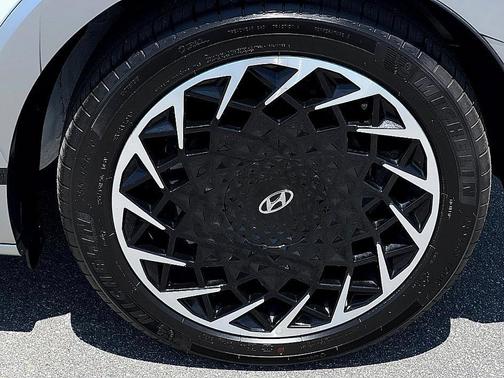 2022 Hyundai IONIQ 5 Limited