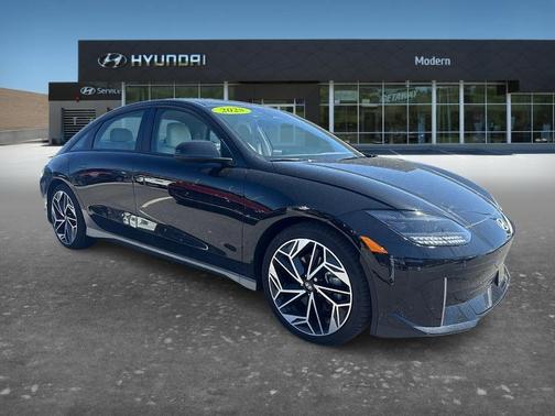 2025 Hyundai IONIQ 6 SEL