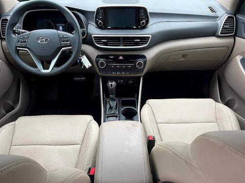 2019 Hyundai TUCSON SE