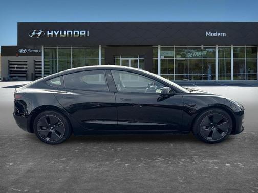 Black 2022 Tesla Model 3 Long Range