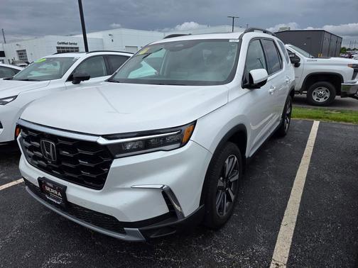 Platinum White Pearl 2025 Honda Pilot