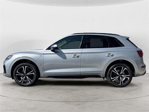 2025 Audi Q5 45 S line quattro Premium
