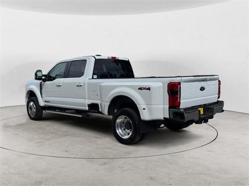 2024 Ford F-450 Lariat