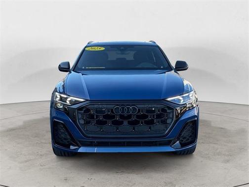 2025 Audi SQ8 4.0T quattro Premium Plus