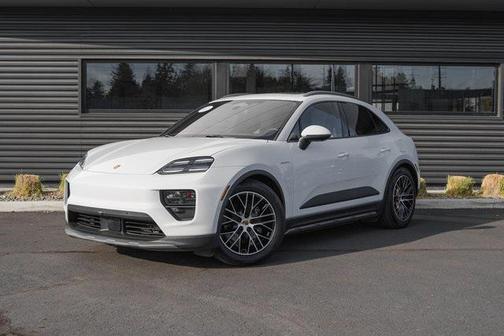 2025 Porsche Macan 4