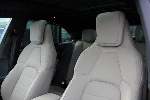 2025 Porsche Macan 4