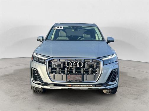2025 Audi Q7 45 Premium