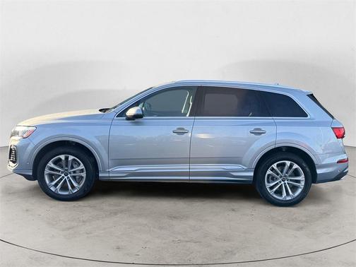 2025 Audi Q7 45 Premium