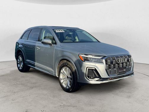 2025 Audi Q7 45 Premium