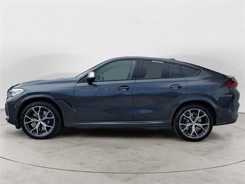 2021 BMW X6 M50i