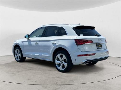 2025 Audi Q5 45 S line quattro Premium