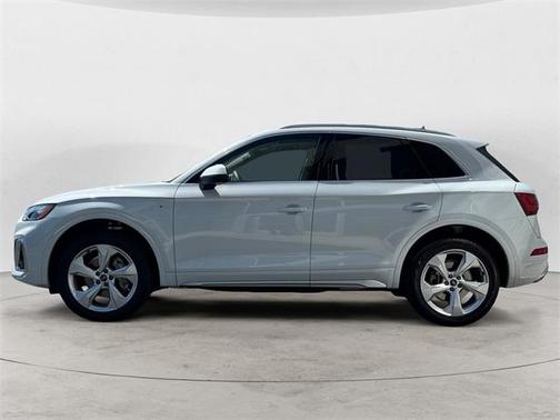 2025 Audi Q5 45 S line quattro Premium