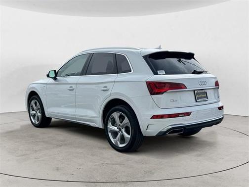 2025 Audi Q5 45 S line quattro Premium
