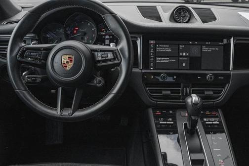 2023 Porsche Macan T
