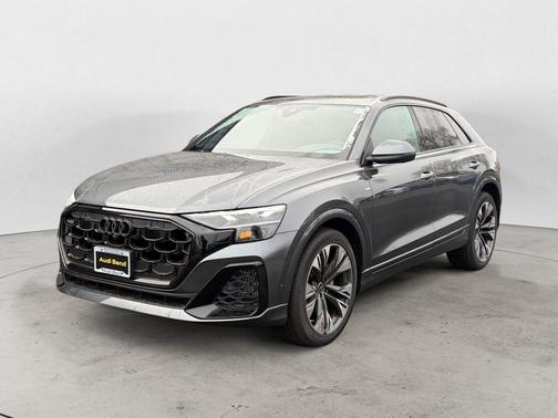 Daytona Gray Pearl Effect 2026 Audi Q8 Premium Plus
