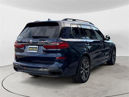 2022 BMW X7 M50i