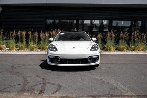 2022 Porsche Panamera GTS