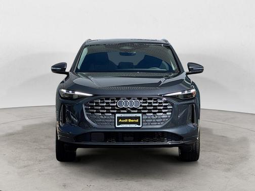 Tambora Gray Metallic 2025 Audi Q5 2.0T quattro Premium