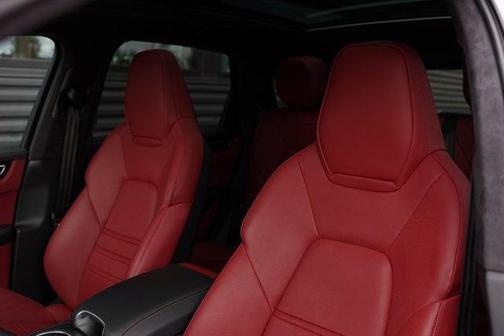 2023 Porsche Cayenne GTS