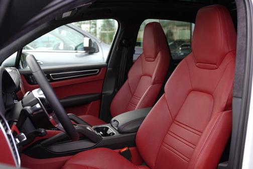 2023 Porsche Cayenne GTS