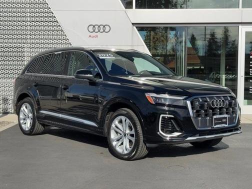 2025 Audi Q7 45 Premium