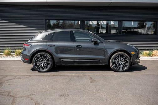 2024 Porsche Macan T