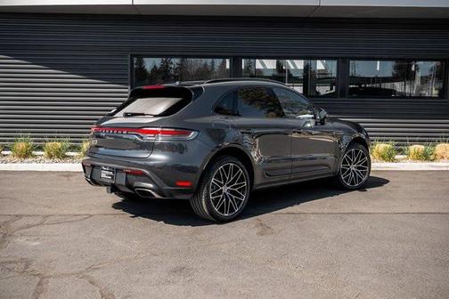 2024 Porsche Macan T