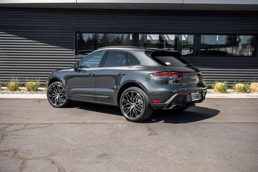 2024 Porsche Macan T