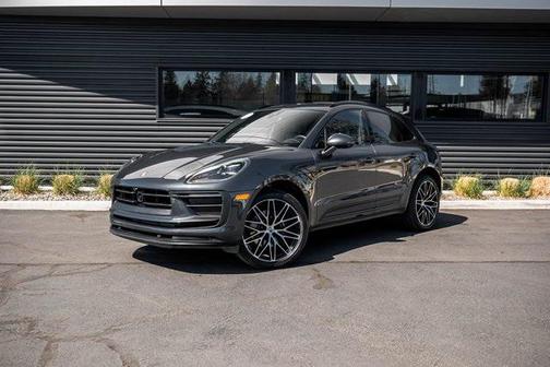 2024 Porsche Macan T
