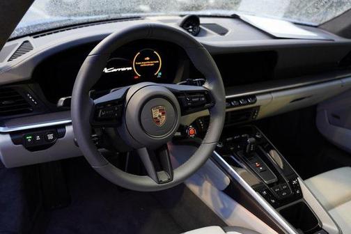 2025 Porsche 911 Carrera