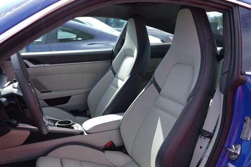 2025 Porsche 911 Carrera