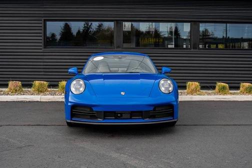 2025 Porsche 911 Carrera