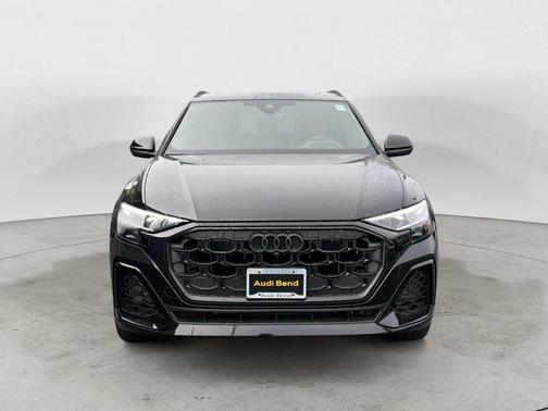 Mythos Black Metallic 2026 Audi Q8 Prestige