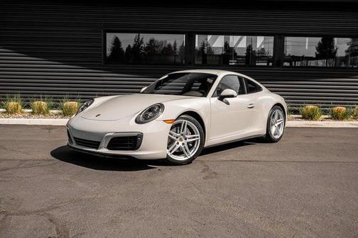 2019 Porsche 911 Carrera 4