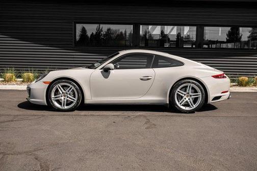2019 Porsche 911 Carrera 4