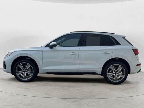 Glacier White Metallic 2025 Audi Q5 45 S line quattro Premium