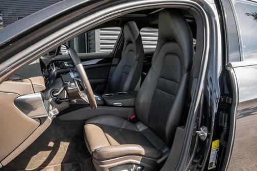 2017 Porsche Panamera 4S