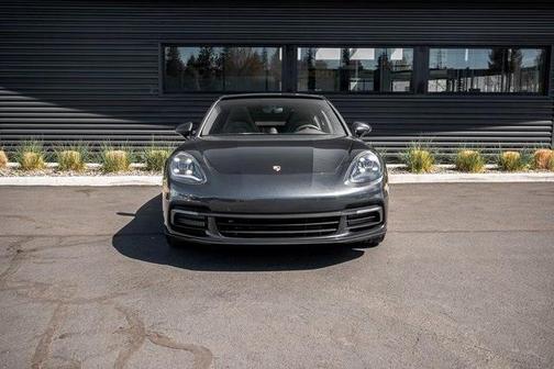 2017 Porsche Panamera 4S