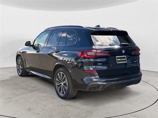 2022 BMW X5 M50i